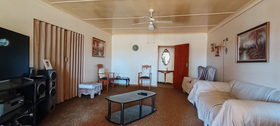 5 Bedroom Property for Sale in Vredefort Free State